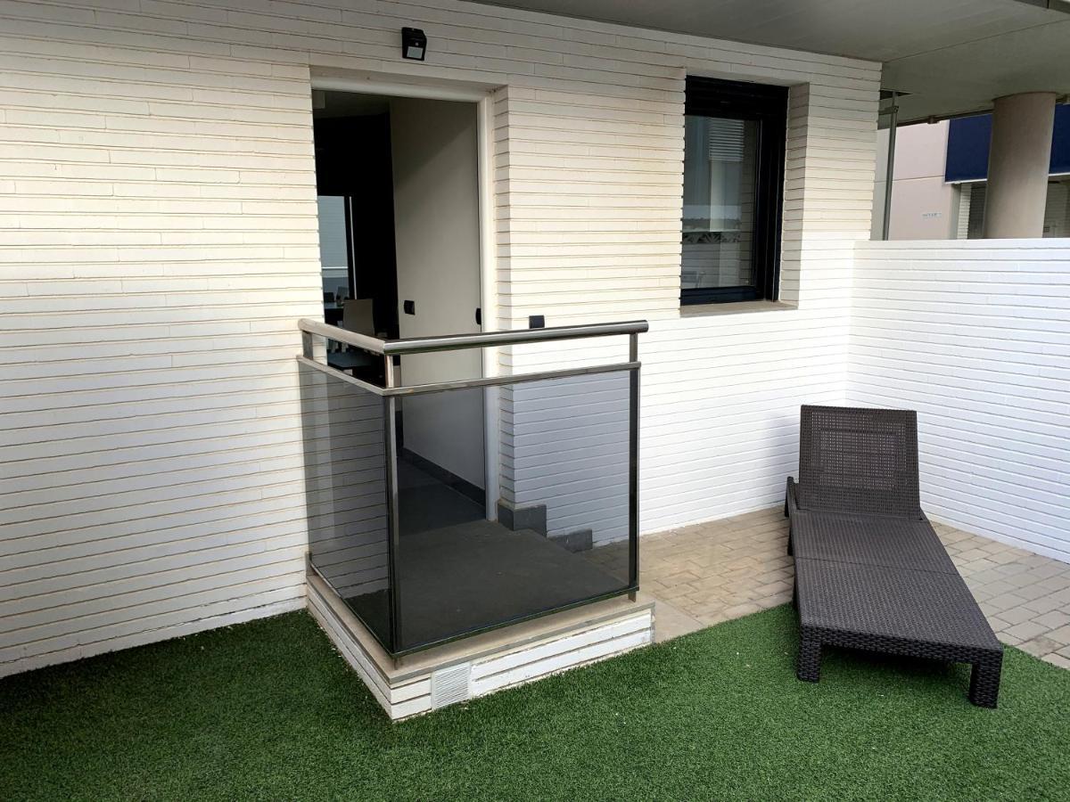 Apartamento Con Jardin En Primera Linea De Playa Con Parking Y Piscina Peñíscola Buitenkant foto